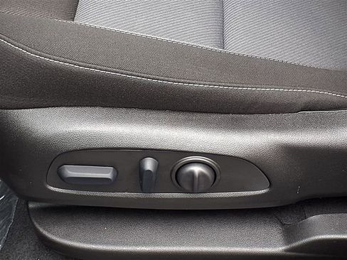 New 2026 Chevrolet Blazer LT image 5