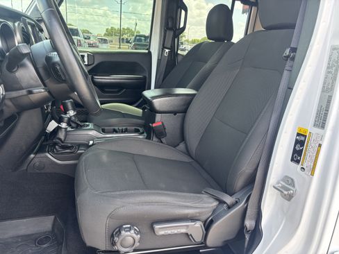 Used 2021 Jeep Wrangler Unlimited Sport AWD/4WD image 11