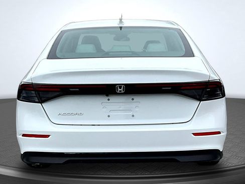 Used 2024 Honda Accord EX image 4