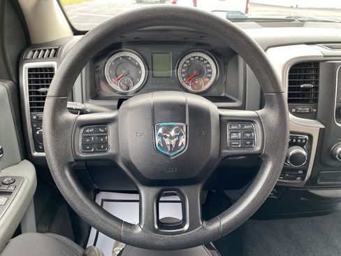 Used 2020 RAM 1500 Classic SLT image 22