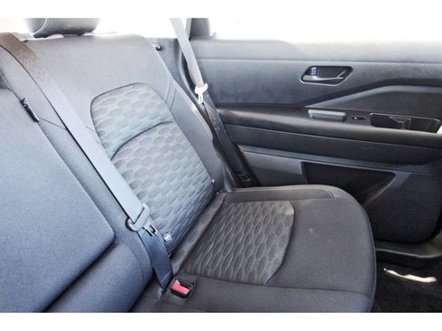 Used 2023 Nissan Pathfinder SV image 12