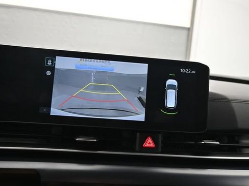 Used 2025 Kia Carnival FWD image 19