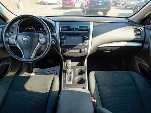 Used 2015 Nissan Altima 2.5 SV w/ Convenience Package image 34