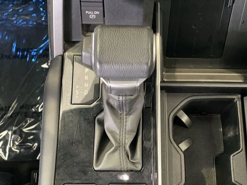 Certified 2024 Toyota Sequoia Platinum AWD/4WD image 21