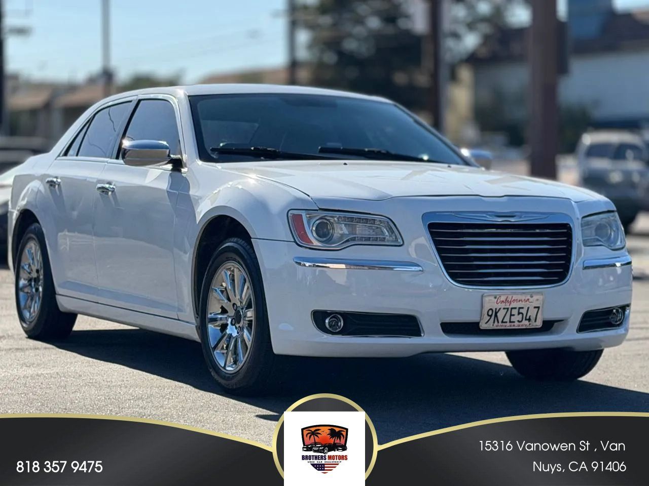 Used 2012 Chrysler 300 Limited RWD image 1