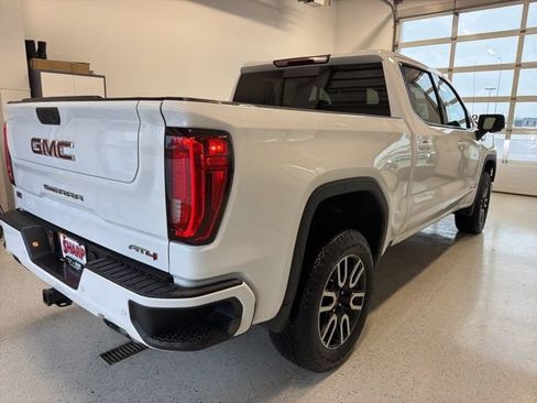 Used 2025 GMC Sierra 1500 AT4 w/ AT4 Premium Package AWD/4WD image 10