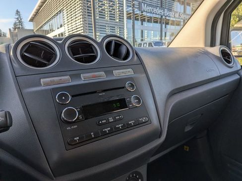 Used 2013 Ford Transit Connect XLT image 13