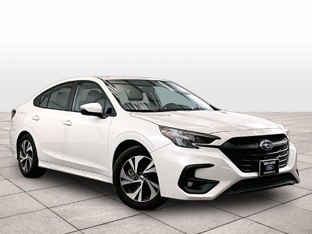 Used 2025 Subaru Legacy Premium AWD/4WD image 2