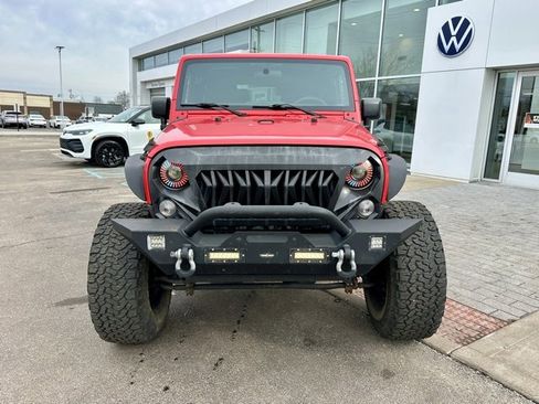 Used 2016 Jeep Wrangler Sport image 2