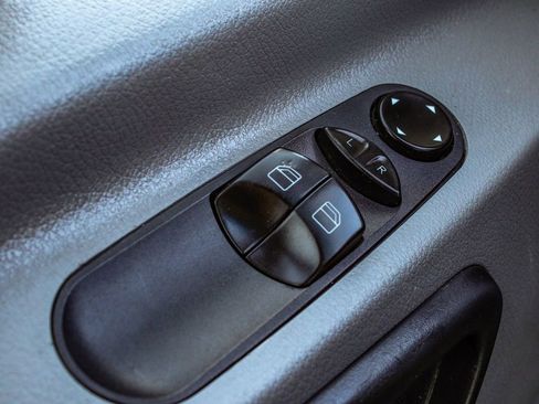 Used 2017 Mercedes-Benz Sprinter 144 Cargo image 10