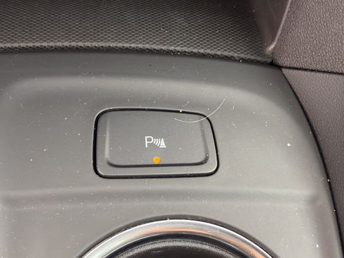 Used 2024 Chevrolet Equinox LT AWD/4WD image 26