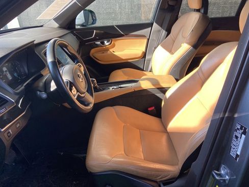 Used 2018 Volvo XC90 T6 Momentum w/ Convenience Package AWD/4WD image 38