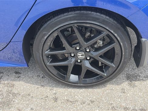 Used 2023 Honda Civic Sport image 9