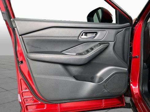 Certified 2026 Nissan Rogue SV w/ SV Premium Package FWD image 22