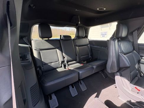 New 2026 Ford Expedition Platinum w/ Stealth Performance Package image 35