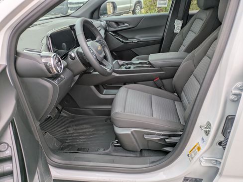 New 2026 Chevrolet Equinox LT w/ Safety and Technology Package image 11