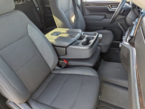 Used 2024 GMC Sierra 1500 SLE image 11