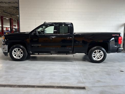 Used 2017 Chevrolet Silverado 1500 LT w/ All Star Edition AWD/4WD image 2