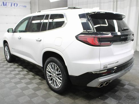 Used 2024 GMC Acadia Denali image 5