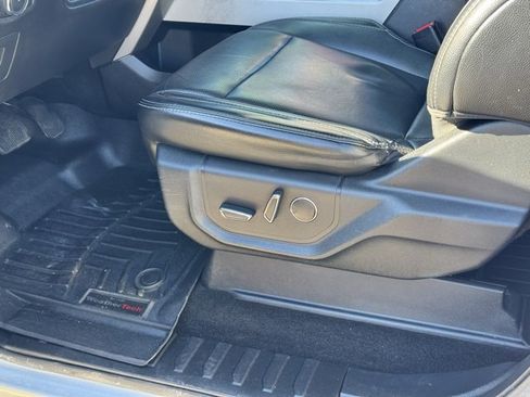 Used 2017 Ford F150 Lariat w/ Equipment Group 502A Luxury image 20