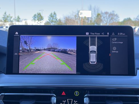 Used 2025 BMW X4 xDrive30i image 4