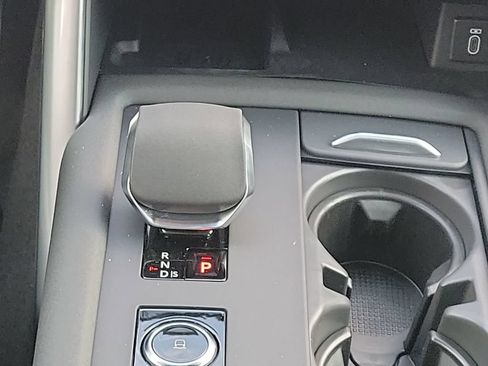 New 2026 Land Rover Discovery Limited Edition AWD/4WD image 20