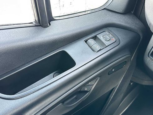 Used 2025 Mercedes-Benz Sprinter 2500 image 32