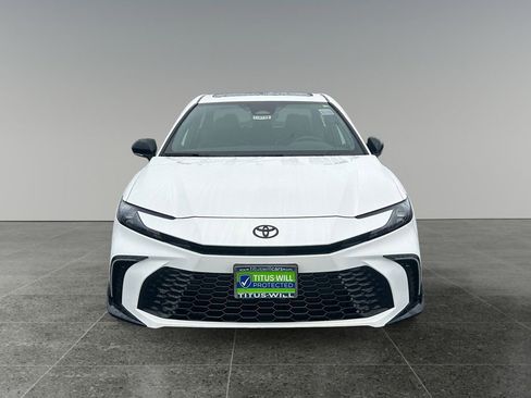 New 2026 Toyota Camry Hybrid image 2
