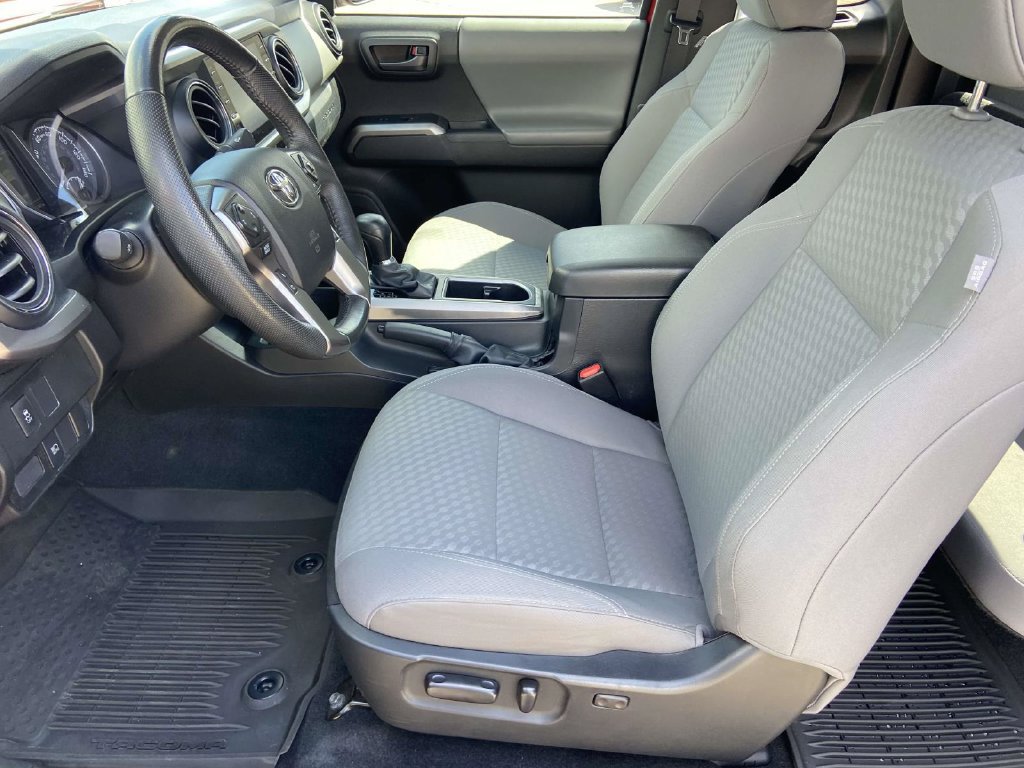 Used 2022 Toyota Tacoma SR5 RWD image 14