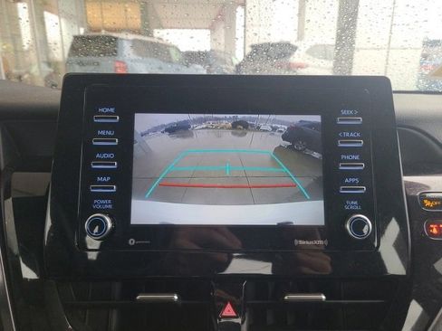 Used 2024 Toyota Camry SE image 29