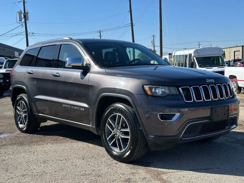 Used 2017 Jeep Grand Cherokee Limited image 10
