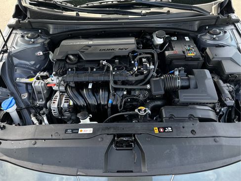 Certified 2024 Hyundai Elantra SEL FWD image 23