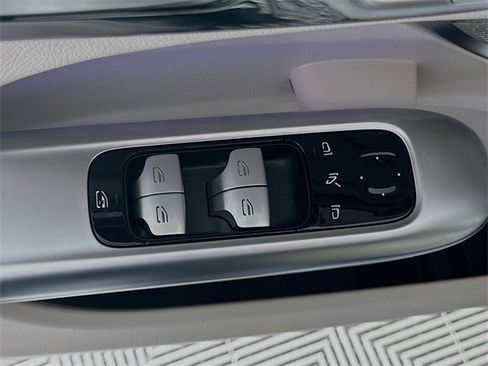 Certified 2025 Mercedes-Benz C 300 Sedan image 18