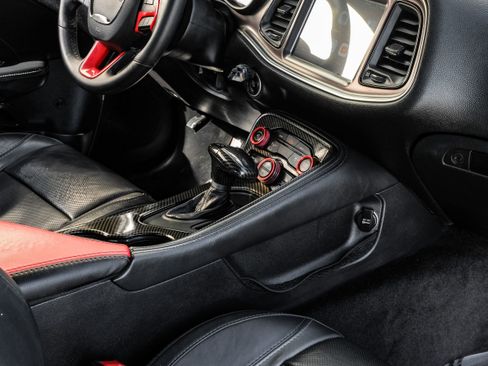 Used 2016 Dodge Challenger R/T Plus image 20