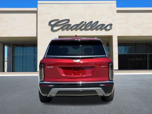 New 2026 Cadillac Vistiq Luxury image 7