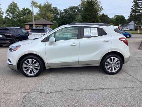 Used 2020 Buick Encore Preferred image 3