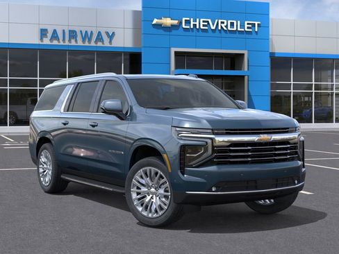 New 2026 Chevrolet Suburban LT AWD/4WD image 7