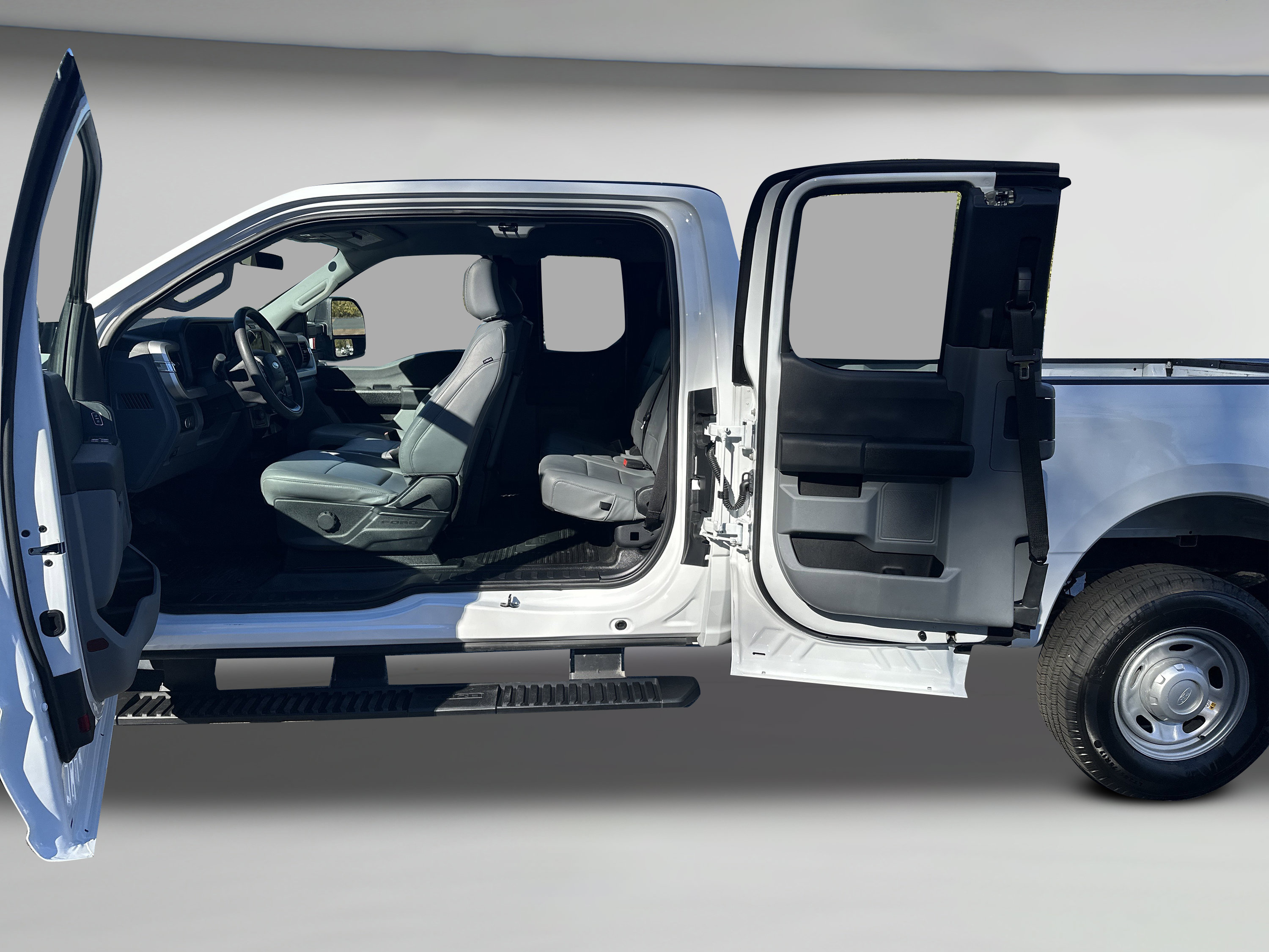 Used 2025 Ford F250 XL AWD/4WD image 18