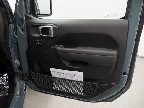 New 2026 Jeep Gladiator Sport image 33