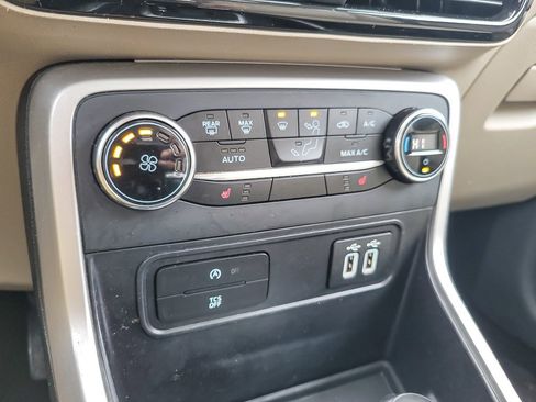 Used 2018 Ford EcoSport Titanium image 14