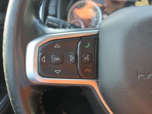 Used 2019 RAM 1500 Laramie AWD/4WD image 25