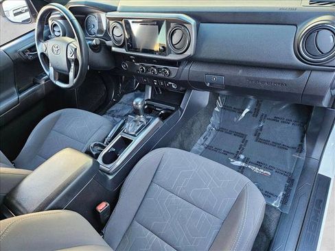 Used 2018 Toyota Tacoma TRD Sport image 20