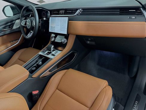 New 2025 Jaguar F-PACE R-Dynamic S image 29