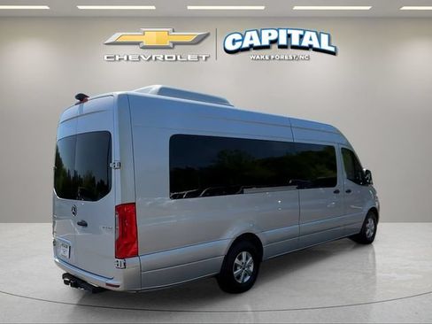 Used 2021 Mercedes-Benz Sprinter 2500 image 6