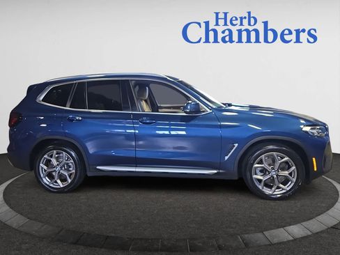 Used 2022 BMW X3 xDrive30i w/ Premium Package image 11