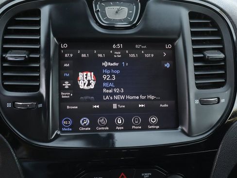 Used 2020 Chrysler 300 S image 26