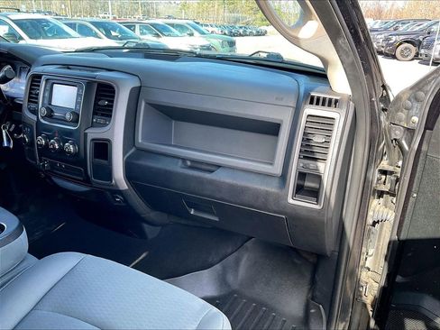 Used 2017 RAM 1500 ST w/ SXT Appearance Group image 12