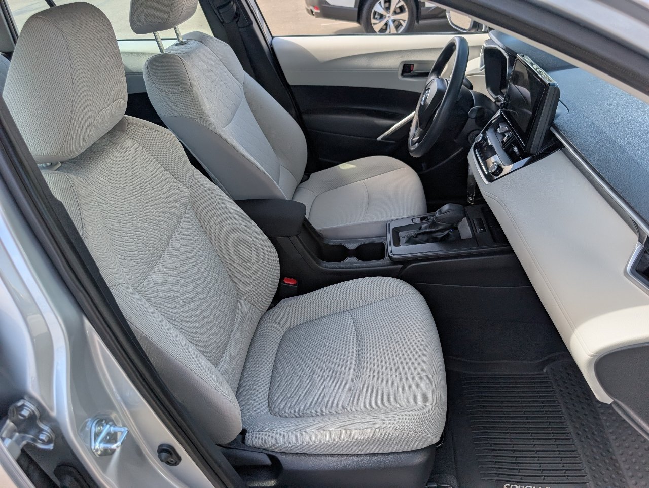 Used 2026 Toyota Corolla Cross L FWD image 8