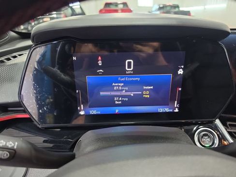Used 2025 Chevrolet Trax RS w/ Sunroof Package FWD image 12