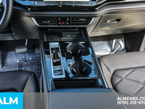 Used 2024 Volkswagen Atlas Cross Sport SE image 40